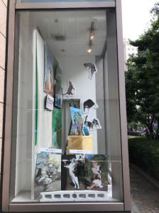 文化産業信用組合の広告スペースの展示物を一部変更しました